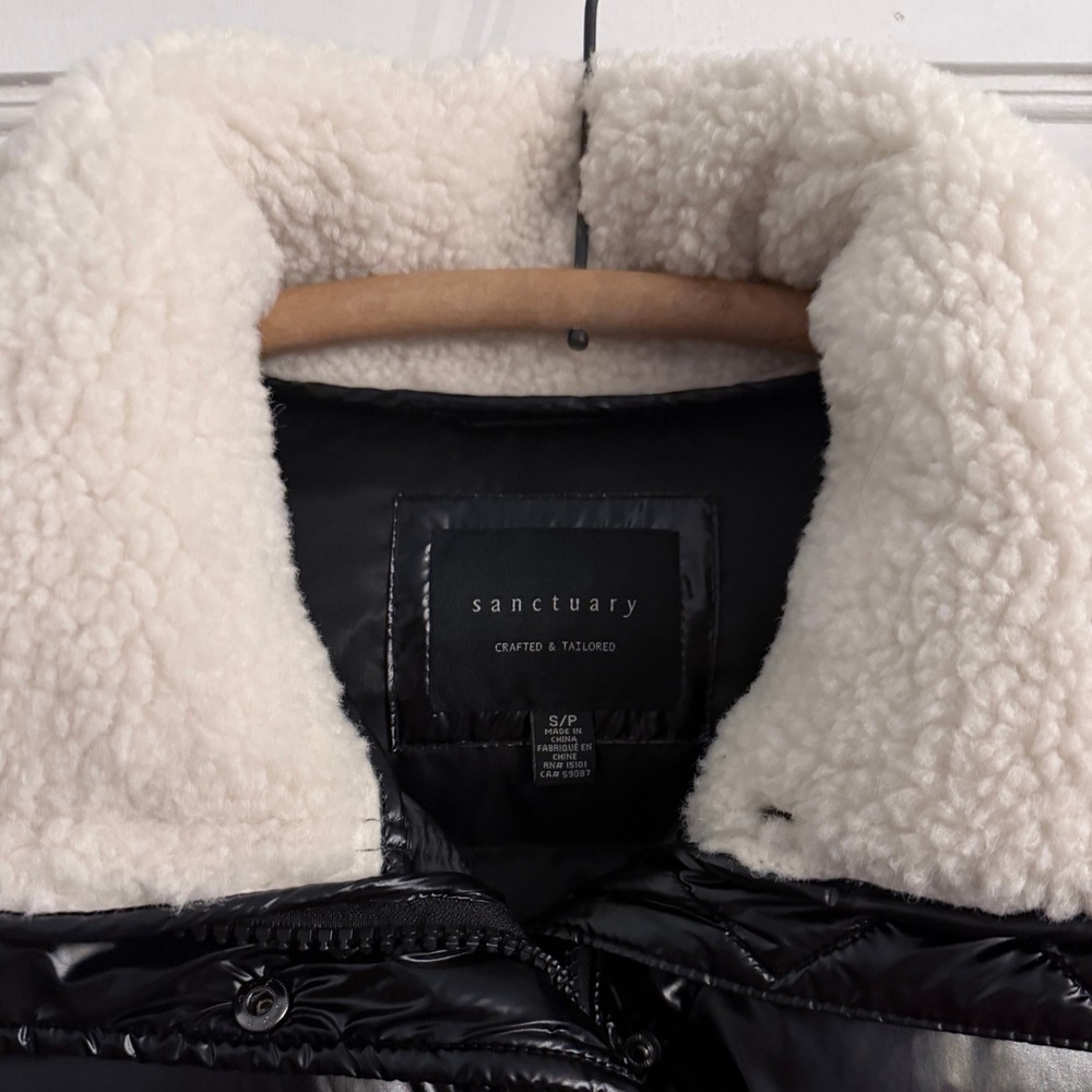 NWOT Sanctuary Down Puffer Sherpa Trim High Shine Black S Cybercore Streetwear - Picture 4 of 10